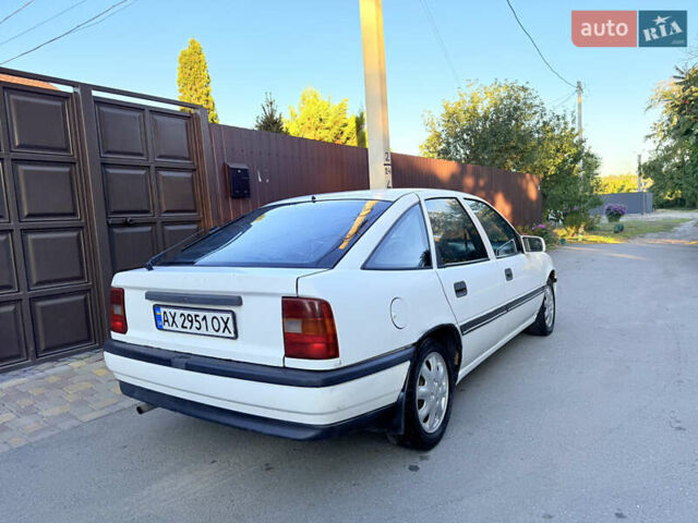 Білий Опель Вектра, об'ємом двигуна 1.6 л та пробігом 451 тис. км за 1750 $, фото 17 на Automoto.ua