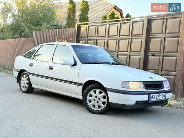 Білий Опель Вектра, об'ємом двигуна 1.6 л та пробігом 451 тис. км за 1750 $, фото 37 на Automoto.ua