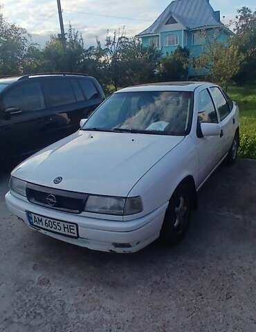 Білий Опель Вектра, об'ємом двигуна 1.6 л та пробігом 290 тис. км за 2500 $, фото 1 на Automoto.ua