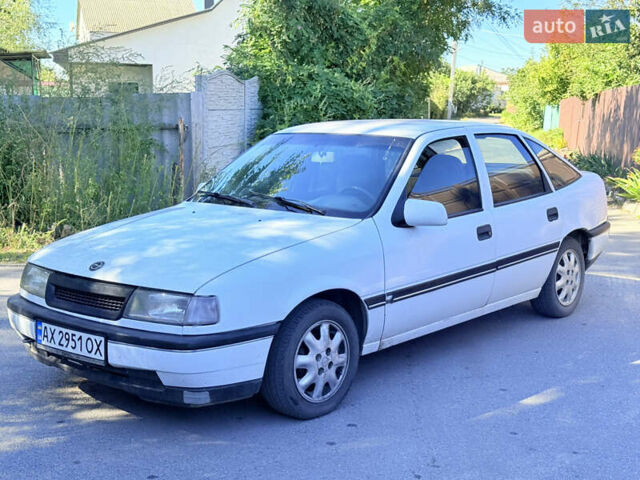 Білий Опель Вектра, об'ємом двигуна 1.6 л та пробігом 451 тис. км за 1750 $, фото 15 на Automoto.ua