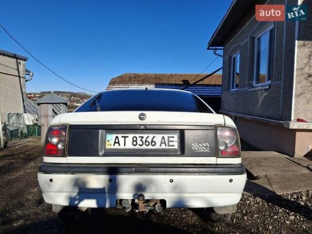 Белый Опель Вектра, объемом двигателя 2 л и пробегом 207 тыс. км за 1550 $, фото 5 на Automoto.ua