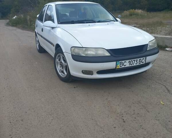 Опель Вектра 1996 в Львове на Automoto.ua Белый Опель Вектра, объемом двигателя 1.6 л и пробегом 294 тыс. км за 2200 $, фото 6 на Automoto.ua