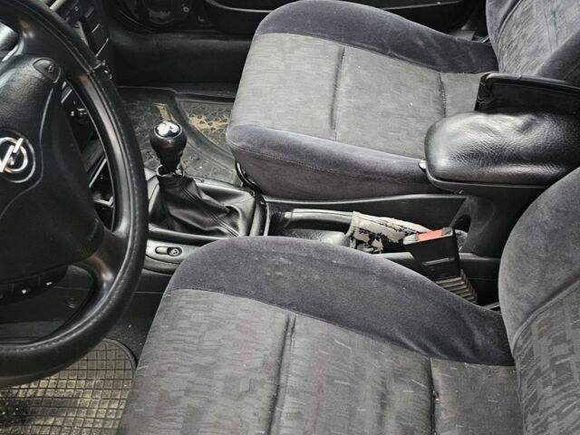 Белый Опель Вектра, объемом двигателя 0 л и пробегом 234 тыс. км за 714 $, фото 7 на Automoto.ua