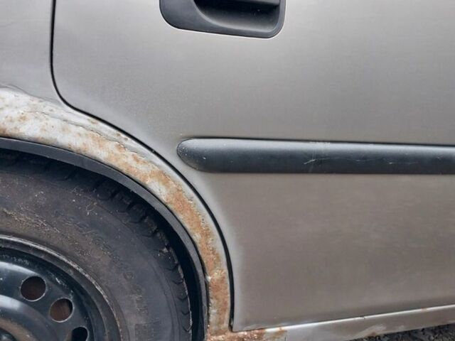 Бежевый Опель Вектра, объемом двигателя 2 л и пробегом 500 тыс. км за 1900 $, фото 7 на Automoto.ua