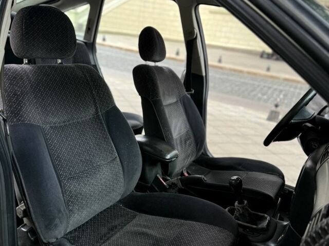 Бежевый Опель Вектра, объемом двигателя 0 л и пробегом 300 тыс. км за 1000 $, фото 6 на Automoto.ua