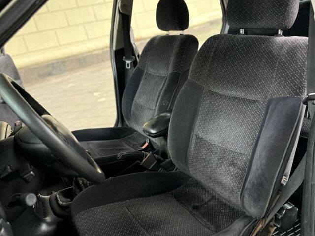 Бежевый Опель Вектра, объемом двигателя 0 л и пробегом 300 тыс. км за 1000 $, фото 7 на Automoto.ua