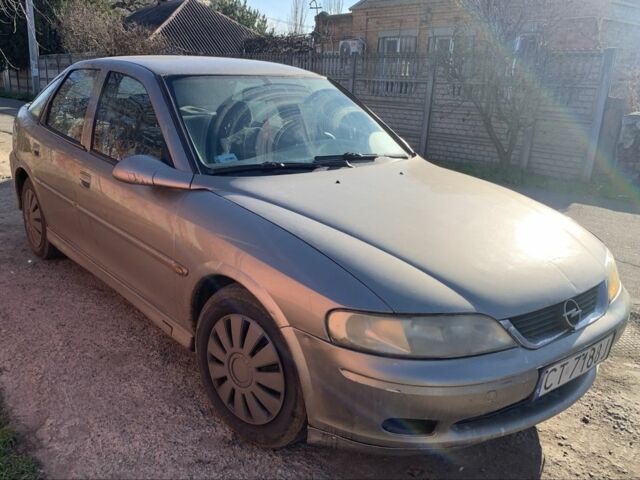 Бежевий Опель Вектра, об'ємом двигуна 2 л та пробігом 3 тис. км за 1700 $, фото 1 на Automoto.ua