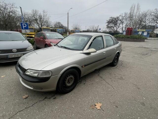 Бежевий Опель Вектра, об'ємом двигуна 0 л та пробігом 200 тис. км за 650 $, фото 1 на Automoto.ua