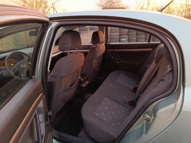 Бежевий Опель Вектра, об'ємом двигуна 2 л та пробігом 298 тис. км за 1500 $, фото 5 на Automoto.ua