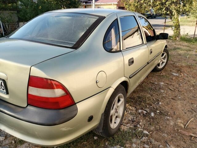 Бежевий Опель Вектра, об'ємом двигуна 1.6 л та пробігом 33 тис. км за 550 $, фото 3 на Automoto.ua