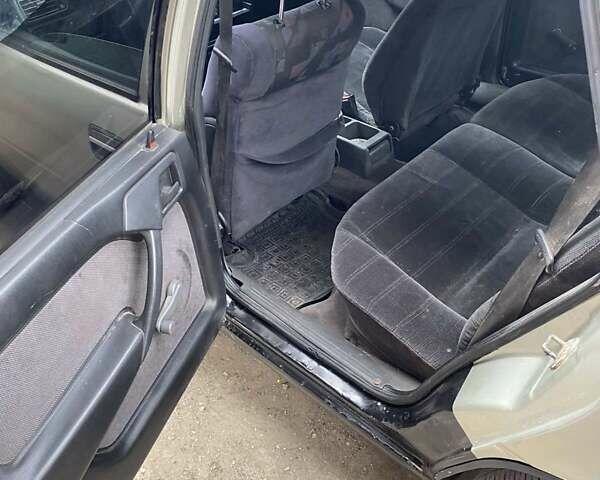 Бежевий Опель Вектра, об'ємом двигуна 2 л та пробігом 470 тис. км за 999 $, фото 5 на Automoto.ua