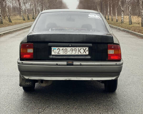 Бежевый Опель Вектра, объемом двигателя 0 л и пробегом 250 тыс. км за 850 $, фото 4 на Automoto.ua