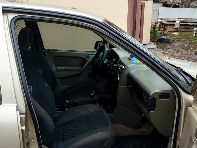 Бежевый Опель Вектра, объемом двигателя 2 л и пробегом 471 тыс. км за 1500 $, фото 10 на Automoto.ua