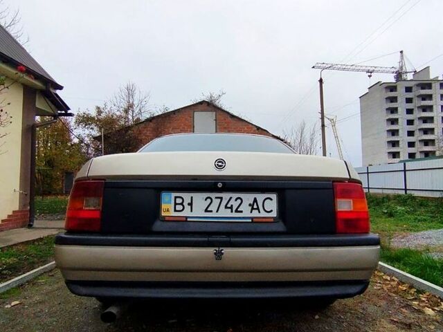 Бежевый Опель Вектра, объемом двигателя 2 л и пробегом 471 тыс. км за 1500 $, фото 1 на Automoto.ua