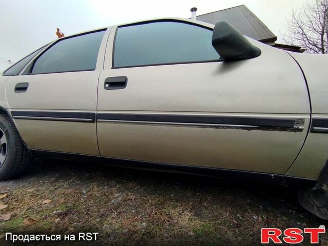 Бежевый Опель Вектра, объемом двигателя 2 л и пробегом 471 тыс. км за 1500 $, фото 4 на Automoto.ua