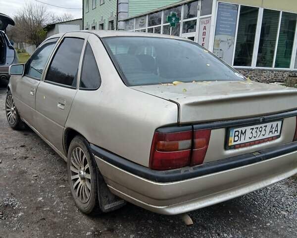 Бежевый Опель Вектра, объемом двигателя 2 л и пробегом 360 тыс. км за 1800 $, фото 3 на Automoto.ua