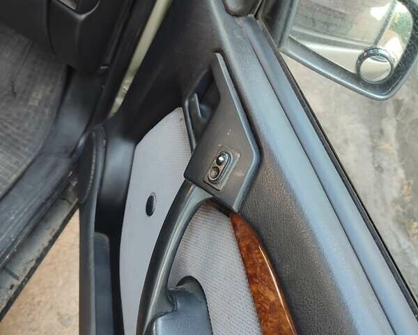 Бежевий Опель Вектра, об'ємом двигуна 2 л та пробігом 245 тис. км за 1450 $, фото 5 на Automoto.ua