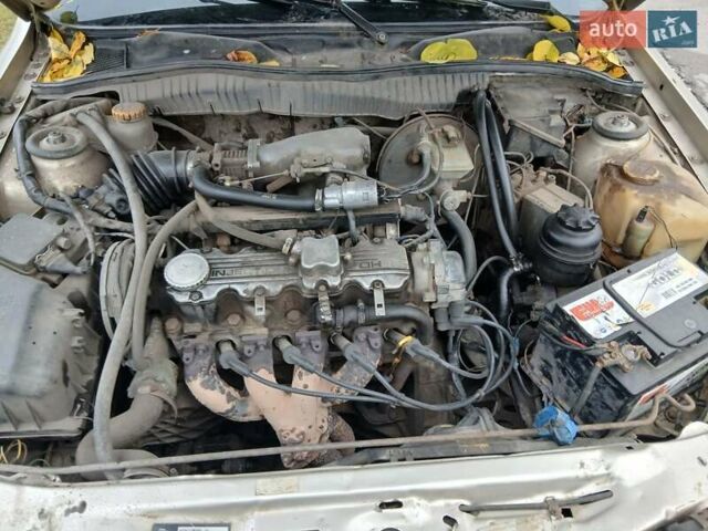 Бежевый Опель Вектра, объемом двигателя 2 л и пробегом 360 тыс. км за 1700 $, фото 2 на Automoto.ua