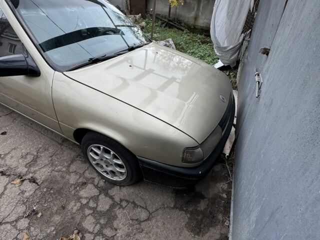 Бежевий Опель Вектра, об'ємом двигуна 2 л та пробігом 300 тис. км за 1200 $, фото 3 на Automoto.ua