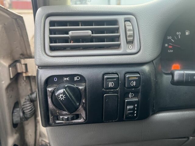 Бежевий Опель Вектра, об'ємом двигуна 1.6 л та пробігом 329 тис. км за 1599 $, фото 14 на Automoto.ua