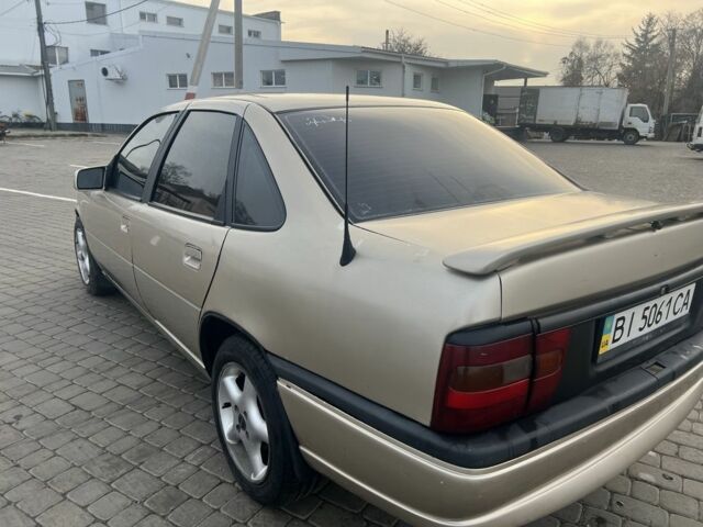 Бежевий Опель Вектра, об'ємом двигуна 1.6 л та пробігом 329 тис. км за 1599 $, фото 11 на Automoto.ua