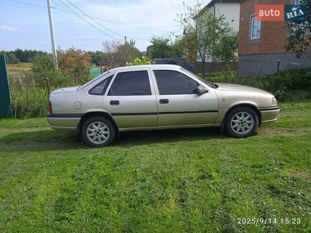 Опель Вектра 1993 в Львове на Automoto.ua Бежевый Опель Вектра, объемом двигателя 1.6 л и пробегом 400 тыс. км за 1500 $, фото 8 на Automoto.ua