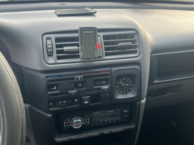 Бежевий Опель Вектра, об'ємом двигуна 1.6 л та пробігом 329 тис. км за 1599 $, фото 15 на Automoto.ua