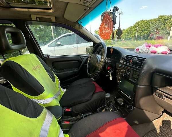 Бежевий Опель Вектра, об'ємом двигуна 1.7 л та пробігом 333 тис. км за 1999 $, фото 37 на Automoto.ua