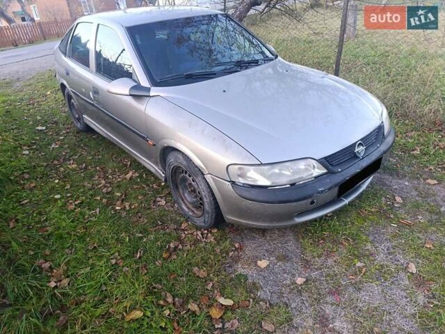 Бежевый Опель Вектра, объемом двигателя 1.8 л и пробегом 280 тыс. км за 1350 $, фото 13 на Automoto.ua