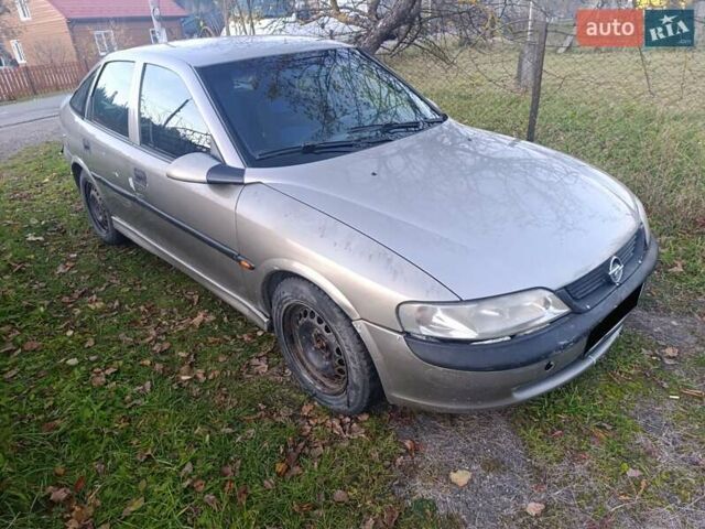 Бежевый Опель Вектра, объемом двигателя 1.8 л и пробегом 280 тыс. км за 1350 $, фото 7 на Automoto.ua