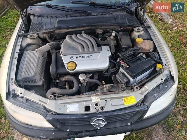 Бежевый Опель Вектра, объемом двигателя 1.8 л и пробегом 280 тыс. км за 1350 $, фото 5 на Automoto.ua