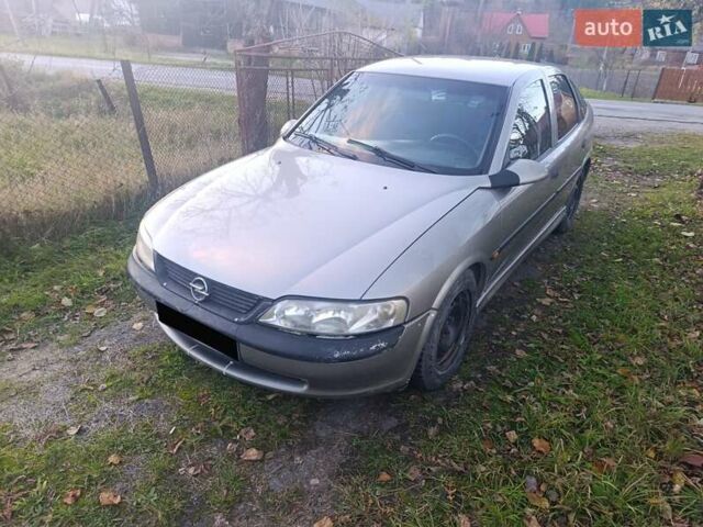 Бежевый Опель Вектра, объемом двигателя 1.8 л и пробегом 280 тыс. км за 1350 $, фото 12 на Automoto.ua