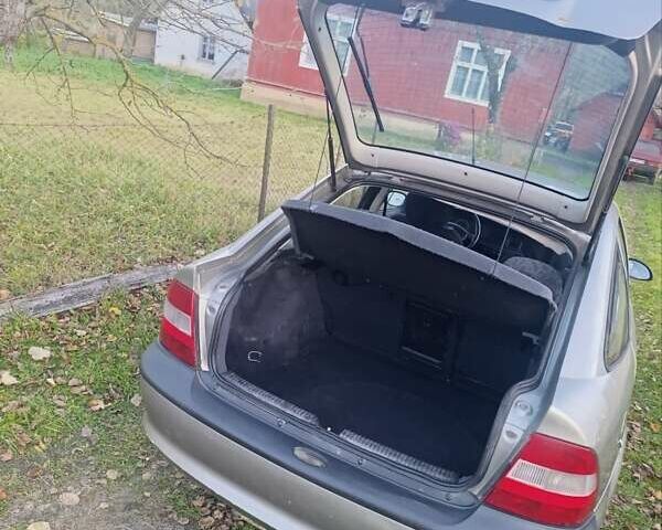 Бежевый Опель Вектра, объемом двигателя 1.8 л и пробегом 280 тыс. км за 1350 $, фото 16 на Automoto.ua