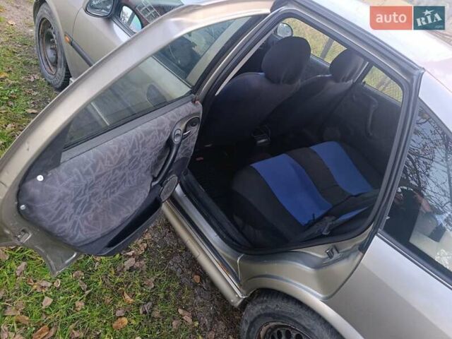 Бежевый Опель Вектра, объемом двигателя 1.8 л и пробегом 280 тыс. км за 1350 $, фото 18 на Automoto.ua