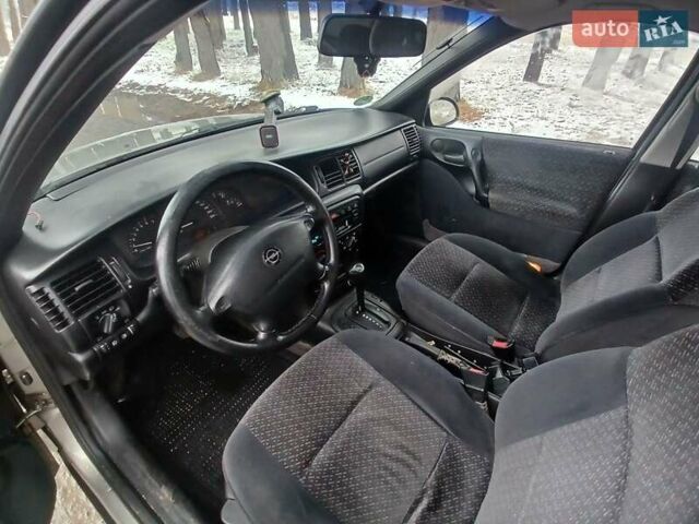 Бежевый Опель Вектра, объемом двигателя 1.6 л и пробегом 303 тыс. км за 2450 $, фото 20 на Automoto.ua