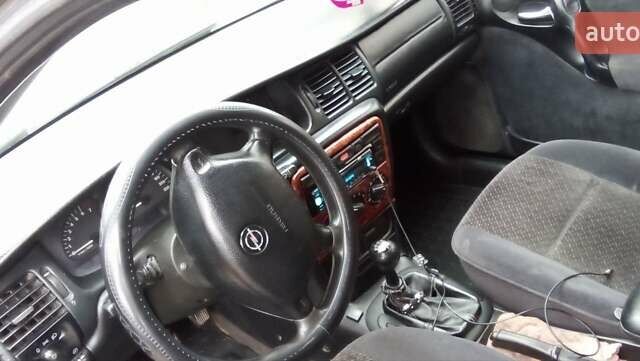 Бежевий Опель Вектра, об'ємом двигуна 1.8 л та пробігом 280 тис. км за 3000 $, фото 7 на Automoto.ua
