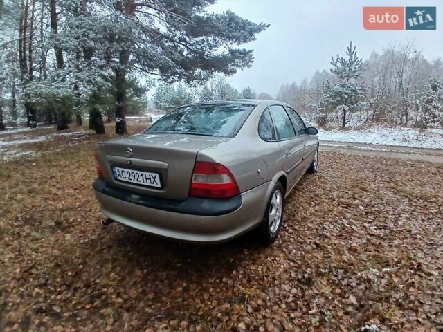 Бежевый Опель Вектра, объемом двигателя 1.6 л и пробегом 303 тыс. км за 2450 $, фото 12 на Automoto.ua