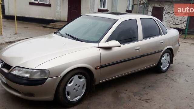 Бежевий Опель Вектра, об'ємом двигуна 1.8 л та пробігом 280 тис. км за 3000 $, фото 6 на Automoto.ua