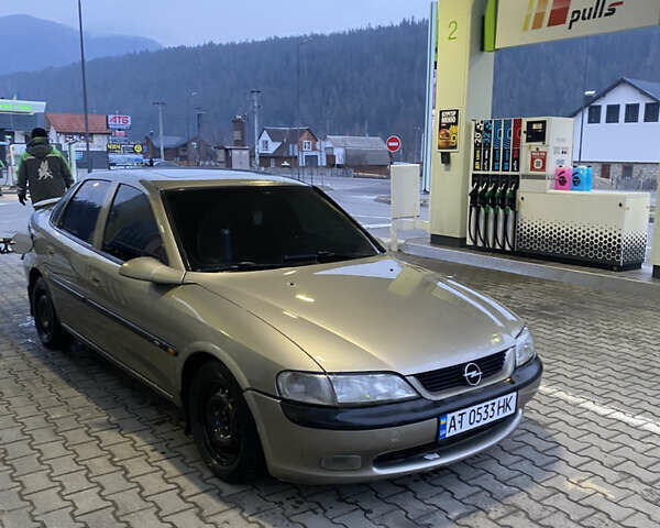 Бежевый Опель Вектра, объемом двигателя 1.6 л и пробегом 350 тыс. км за 1900 $, фото 1 на Automoto.ua