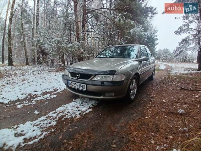 Бежевый Опель Вектра, объемом двигателя 1.6 л и пробегом 303 тыс. км за 2450 $, фото 9 на Automoto.ua