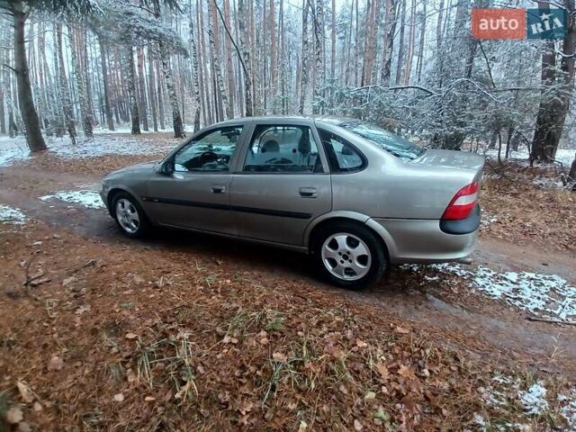 Бежевый Опель Вектра, объемом двигателя 1.6 л и пробегом 303 тыс. км за 2450 $, фото 15 на Automoto.ua