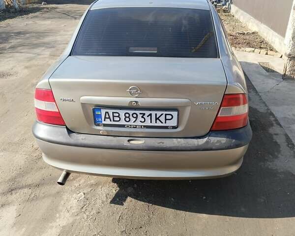 Бежевый Опель Вектра, объемом двигателя 1.79 л и пробегом 277 тыс. км за 2250 $, фото 1 на Automoto.ua