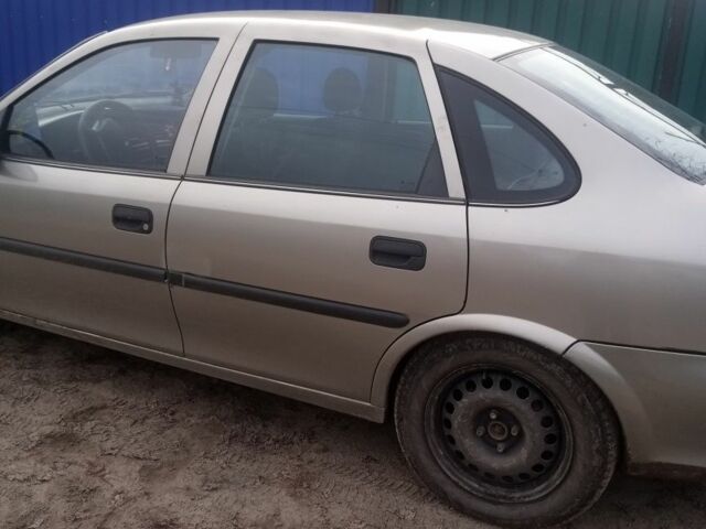 Бежевый Опель Вектра, объемом двигателя 1.6 л и пробегом 340 тыс. км за 2000 $, фото 3 на Automoto.ua