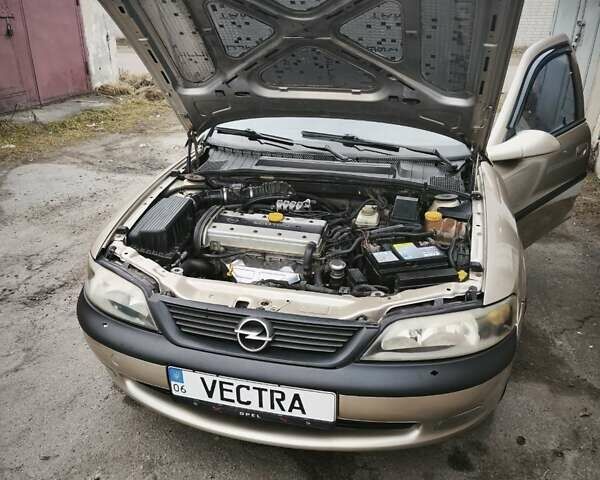 Бежевый Опель Вектра, объемом двигателя 2 л и пробегом 419 тыс. км за 3500 $, фото 29 на Automoto.ua