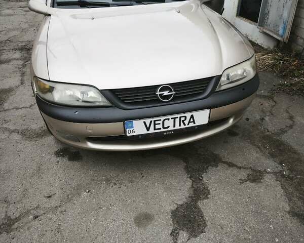 Бежевый Опель Вектра, объемом двигателя 2 л и пробегом 419 тыс. км за 3500 $, фото 23 на Automoto.ua
