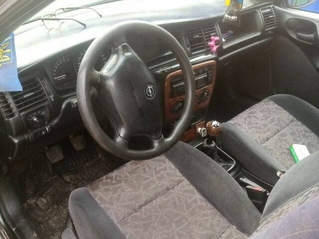 Бежевый Опель Вектра, объемом двигателя 1.6 л и пробегом 340 тыс. км за 2000 $, фото 5 на Automoto.ua