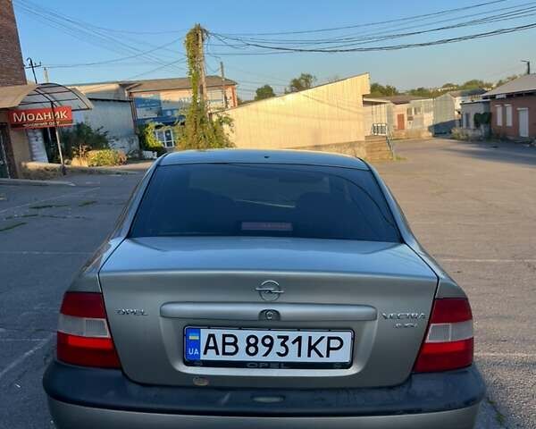 Бежевий Опель Вектра, об'ємом двигуна 1.8 л та пробігом 283 тис. км за 2100 $, фото 4 на Automoto.ua