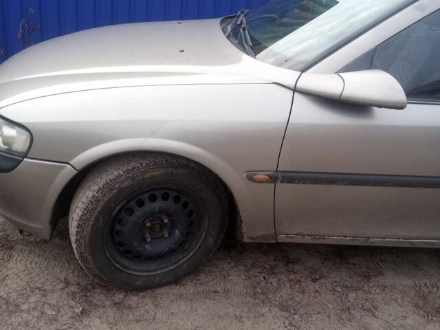 Бежевый Опель Вектра, объемом двигателя 1.6 л и пробегом 340 тыс. км за 2000 $, фото 2 на Automoto.ua