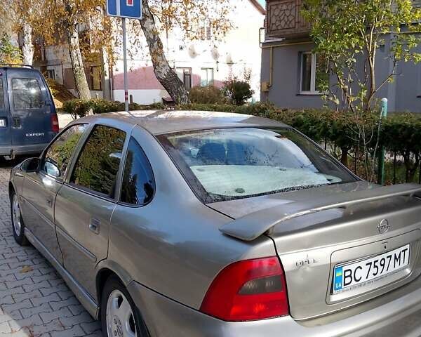 Опель Вектра 1999 в Сокале на Automoto.ua Бежевый Опель Вектра, объемом двигателя 2 л и пробегом 353 тыс. км за 2700 $, фото 8 на Automoto.ua