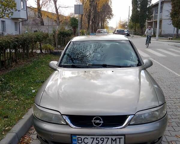 Опель Вектра 1999 в Сокале на Automoto.ua Бежевый Опель Вектра, объемом двигателя 2 л и пробегом 353 тыс. км за 2700 $, фото 13 на Automoto.ua